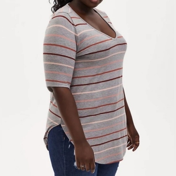torrid Tops - Torrid NWT Super Soft Knit Gray Pink Stripe Short Sleeve Favorite Tunic Shirt.